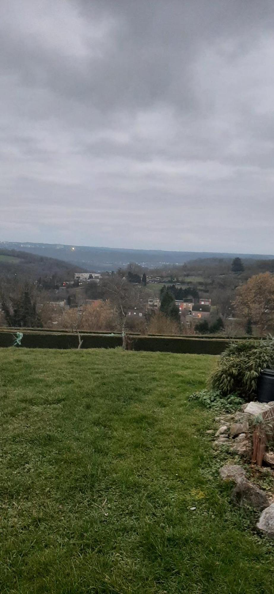 Le Calme De La Prairie De Liege Apartment Luaran gambar
